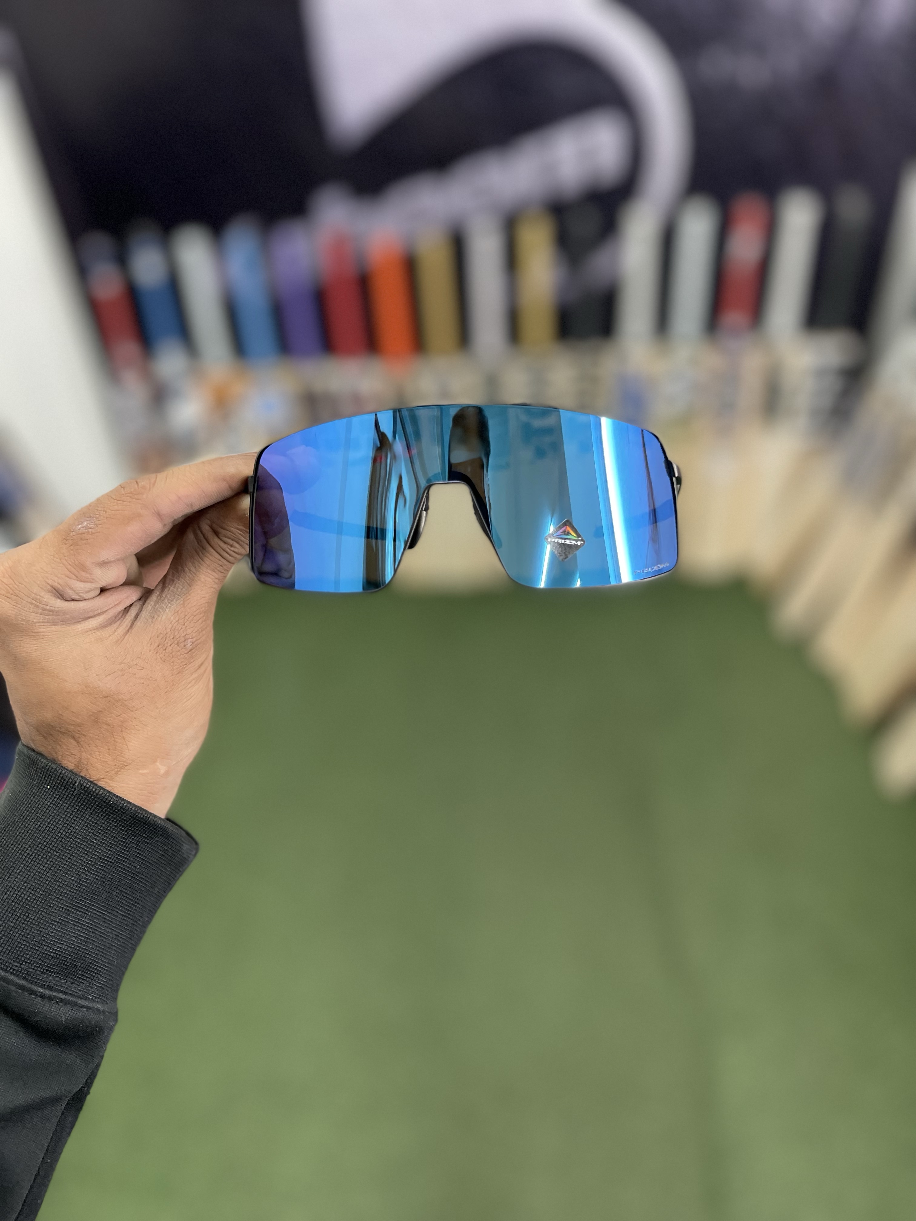 Oakley Sutro TI (Satin Lead Prizm Sapphire) 6013 04 – Kaboom Sports