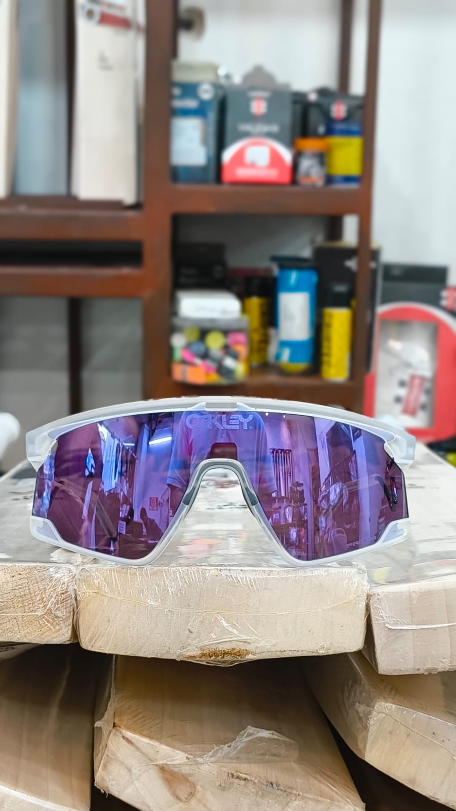 Oakley BXTR Metal (prizm violet Lenses Matte clear Frame) 9237 02